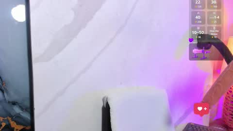   online show from October 9, 2025, 4:43 am