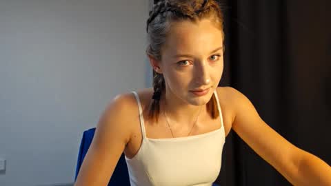 Snapshot of kristandaty chatting on February 11, 2026, 4:01 pm kristandaty online show from February 11, 2026, 4:01 pm