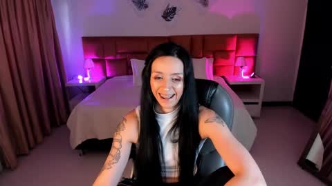 Snapshot of kristen_garner chatting on September 30, 2025, 8:47 pm Sophia online show from September 30, 2025, 8:47 pm