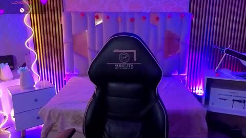 kristen_tay online show from March 15, 2026, 3:23 am