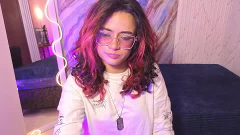 Snapshot of kristen_tay chatting on April 24, 2026, 3:31 am kristen_tay online show from April 24, 2026, 3:31 am