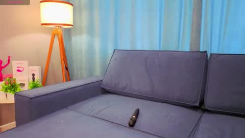 Kristen online show from April 24, 2026, 1:24 pm