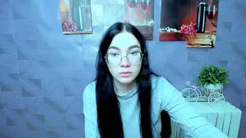 Kristen online show from October 21, 2025, 7:42 am