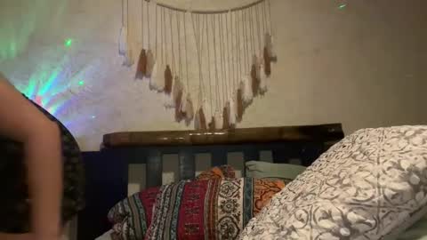 Kristi online show from November 2, 2025, 5:21 am