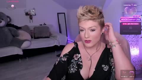 Tina online show from January 28, 2025, 7:00 pm