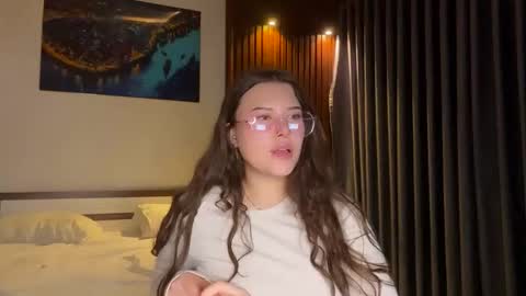Snapshot of kristiekitty chatting on May 18, 2026, 6:03 pm kristiekitty online show from May 18, 2026, 6:03 pm