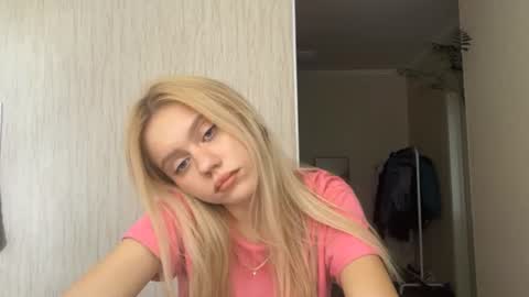 Snapshot of kristifelicien chatting on June 18, 2026, 9:14 am Blake online show from June 18, 2026, 9:14 am