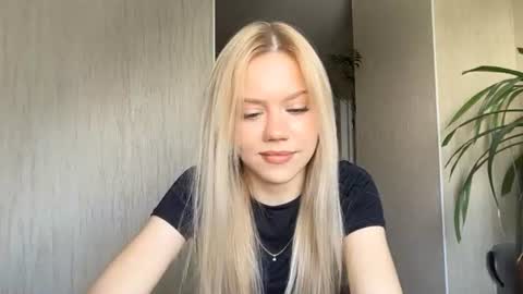 Snapshot of kristifelicien chatting on June 27, 2026, 5:12 am Blake online show from June 27, 2026, 5:12 am