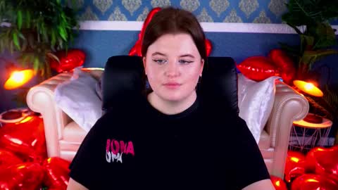 kristifoxy online show from February 15, 2026, 7:51 am