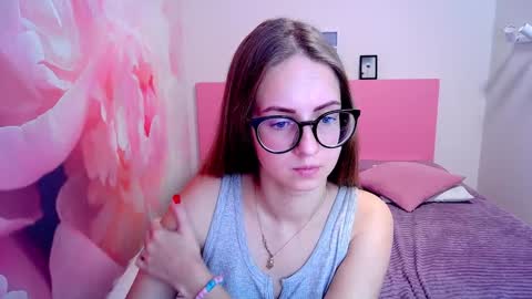 Kristina Adel online show from December 18, 2024, 7:47 am