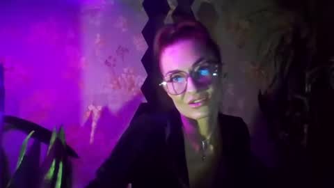 Snapshot of kristinagold44 chatting on January 22, 2025, 4:12 pm Kristina online show from January 22, 2025, 4:12 pm