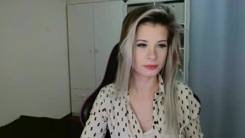 KristineAmore online show from January 8, 2026, 7:32 am