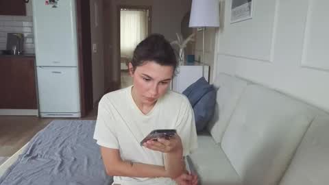 Kristi online show from November 15, 2025, 4:54 am