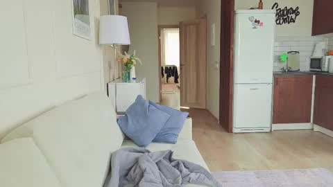 Kristi online show from September 15, 2025, 4:34 am