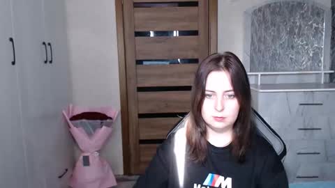 Kristy online show from November 7, 2025, 6:46 am