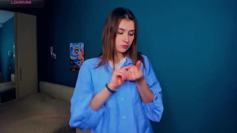 Misty online show from November 17, 2025, 4:46 pm