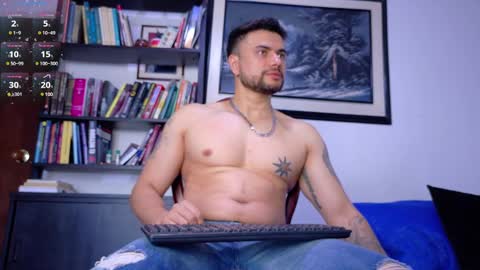 Snapshot of kroy_wood chatting on January 9, 2025, 1:02 pm Kroy Wood online show from January 9, 2025, 1:02 pm