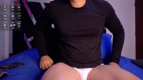 Snapshot of kroy_wood chatting on September 13, 2025, 10:26 am Kroy Wood online show from September 13, 2025, 10:26 am