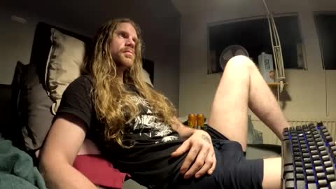 Krullz online show from December 22, 2025, 1:46 am