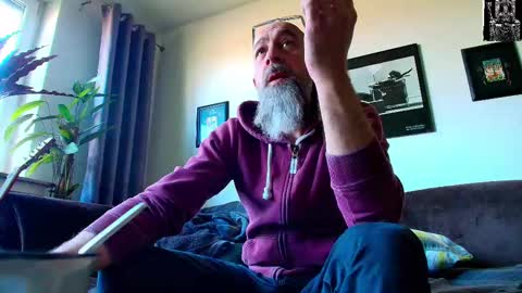 Snapshot of krummersaebel chatting on March 8, 2025, 10:11 am krummersaebel online show from March 8, 2025, 10:11 am