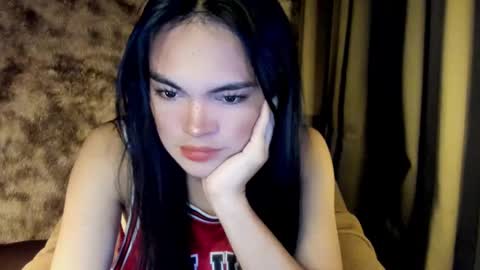 krystal_angel online show from March 4, 2025, 2:06 am