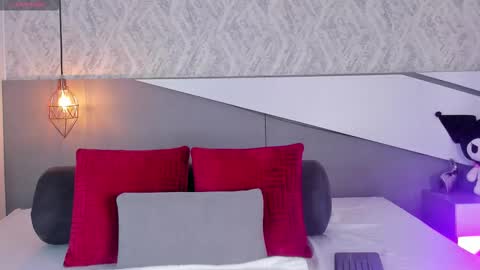 Krystal online show from November 17, 2025, 5:08 pm