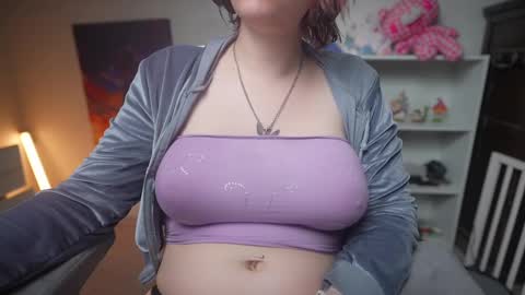 Snapshot of krystalsyxx chatting on February 25, 2025, 4:57 am Krystal Syx online show from February 25, 2025, 4:57 am