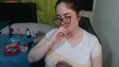 Snapshot of kryystaladams chatting on May 8, 2026, 5:40 pm kryystaladams online show from May 8, 2026, 5:40 pm