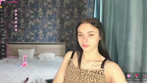 Ksenia online show from April 18, 2026, 6:17 am