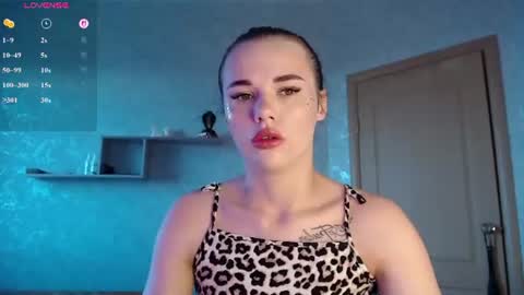 Snapshot of kseni_a chatting on July 13, 2026, 6:27 am Ksenia online show from July 13, 2026, 6:27 am