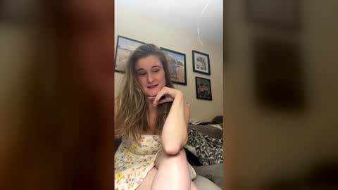 ktbug77 online show from April 27, 2026, 10:46 am