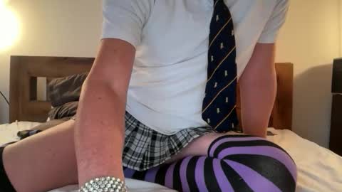 KTfemboy online show from October 1, 2025, 7:14 am