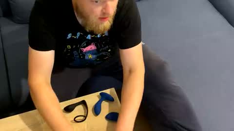 Tony online show from September 24, 2025, 8:12 pm