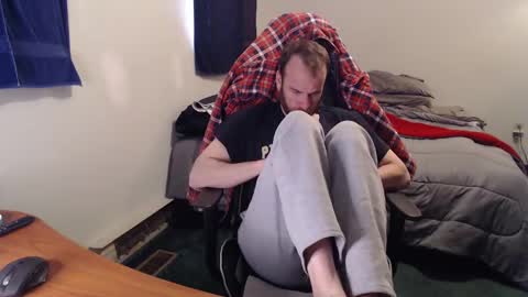 Kuggy online show from January 4, 2025, 2:46 pm