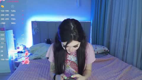 Snapshot of kum1k0 chatting on May 30, 2026, 7:22 pm Mika online show from May 30, 2026, 7:22 pm