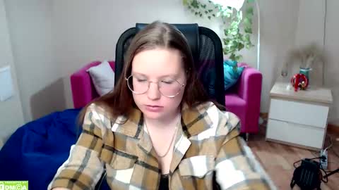 kuri_u online show from January 16, 2026, 9:35 am