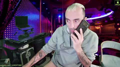 Snapshot of kuruptxxx chatting on January 29, 2025, 7:43 pm kuruptxxx online show from January 29, 2025, 7:43 pm