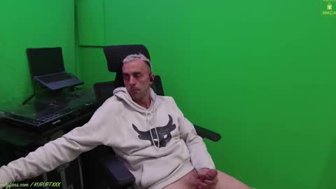 Snapshot of kuruptxxx chatting on February 13, 2025, 8:45 pm kuruptxxx online show from February 13, 2025, 8:45 pm