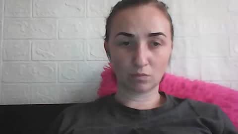 kusia032132 online show from December 2, 2025, 9:47 am