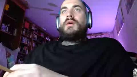 Snapshot of kuzmabig chatting on November 12, 2025, 8:30 pm kuzmabig online show from November 12, 2025, 8:30 pm