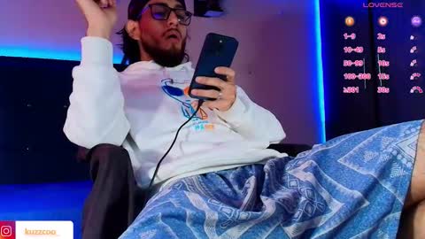 kuzzcoo online show from November 13, 2025, 2:49 pm