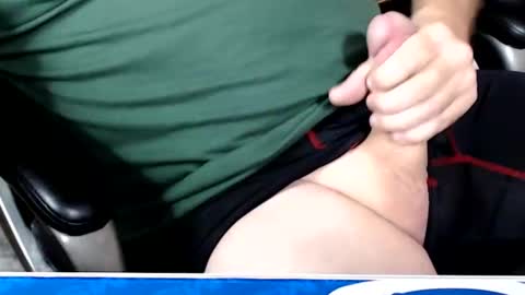 Snapshot of kwib34 chatting on October 24, 2025, 4:03 pm kwib34 online show from October 24, 2025, 4:03 pm