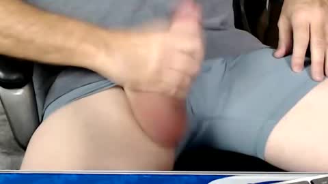 Snapshot of kwib34 chatting on October 31, 2025, 12:28 pm kwib34 online show from October 31, 2025, 12:28 pm