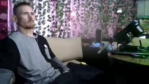 kyl3baron3 online show from January 22, 2025, 5:49 pm