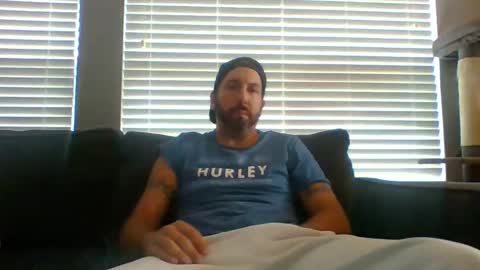 kyle7___ online show from October 9, 2025, 11:47 pm