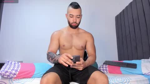 Kyle collinz online show from November 5, 2025, 10:21 pm