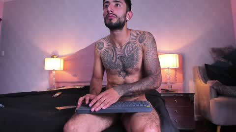 Snapshot of kyle_nick chatting on December 18, 2024, 11:40 pm Kyle and Nick online show from December 18, 2024, 11:40 pm