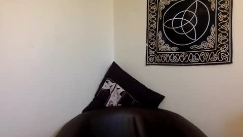 Kylianna online show from December 4, 2025, 8:17 pm