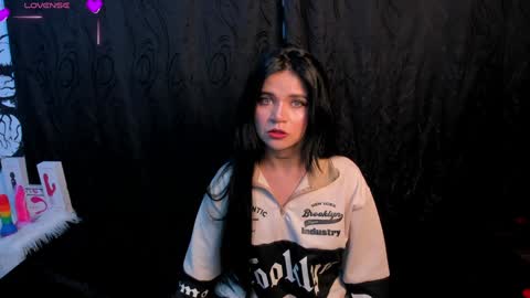 Snapshot of kylie_foxx1 chatting on December 28, 2024, 1:29 am submissive demon Please help me to reach 500 thumbs up online show from December 28, 2024, 1:29 am