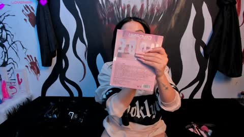 Snapshot of kylie_foxx1 chatting on December 28, 2024, 7:33 am submissive demon Please help me to reach 500 thumbs up online show from December 28, 2024, 7:33 am